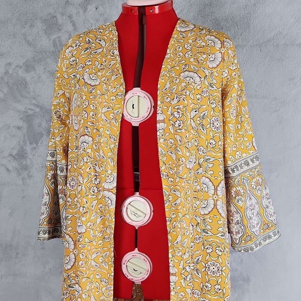 Lovefire yellow floral coverup - Picture 4 of 13